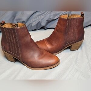 Women's Frye Alton Chelsea Brown Leather Boho Chic Bootie, Size 8